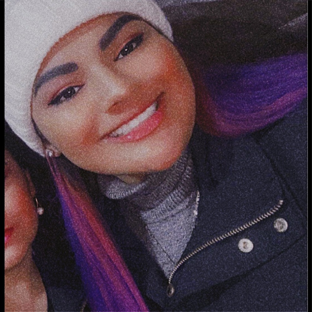 Meet your Posher, Jackeline